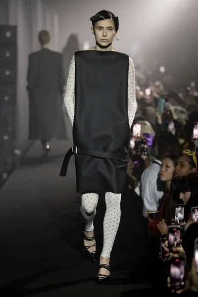 Look 13